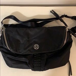 Lululemon booty bag